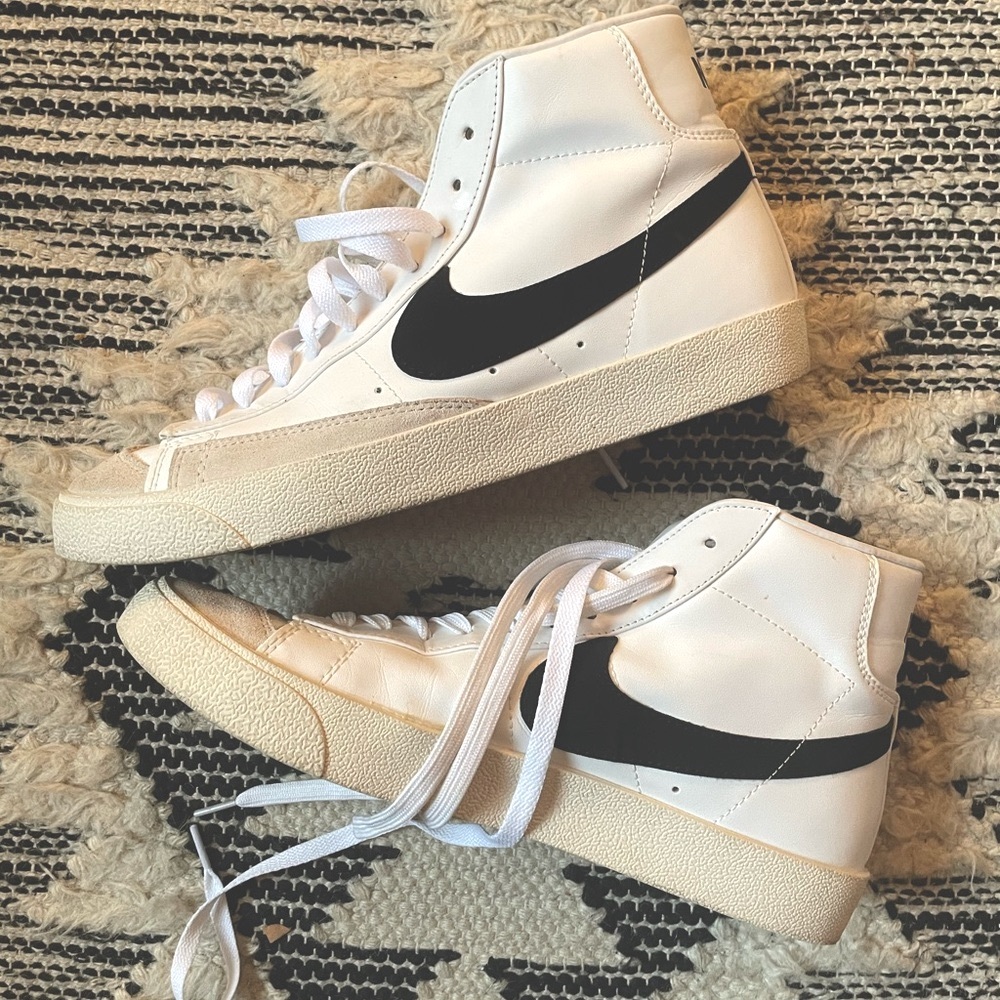 Nike Blazer Mid '77 White & Black Leather Shoes